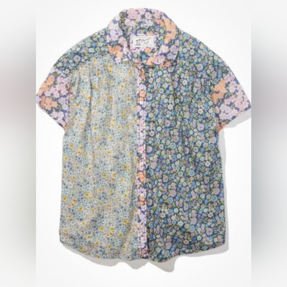 American Eagle floral oversized button down shirt EST. 1977 size M